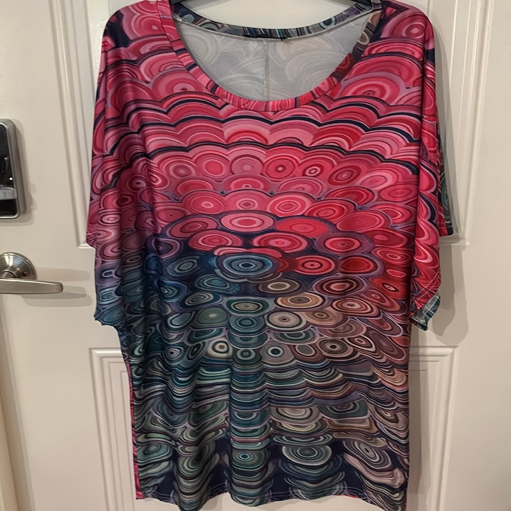 Multi color summer top.